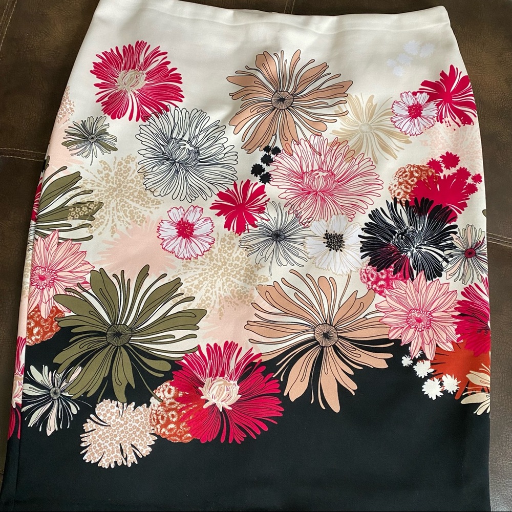 XL New York and Co midi pencil skirt.